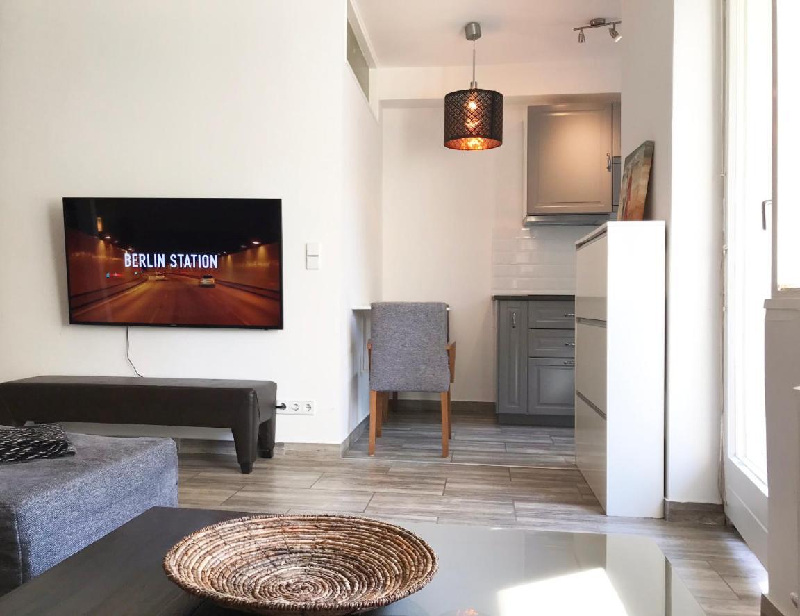 Designer Central Apartment With Terrace & Free Parking ベルリン エクステリア 写真